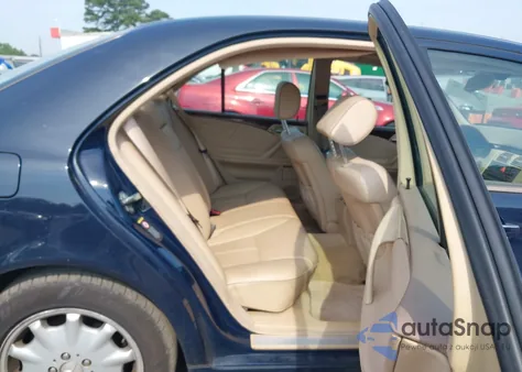 2001 Mercedes-Benz E 320 from USA, damaged, VIN WDBJF65J01B241472